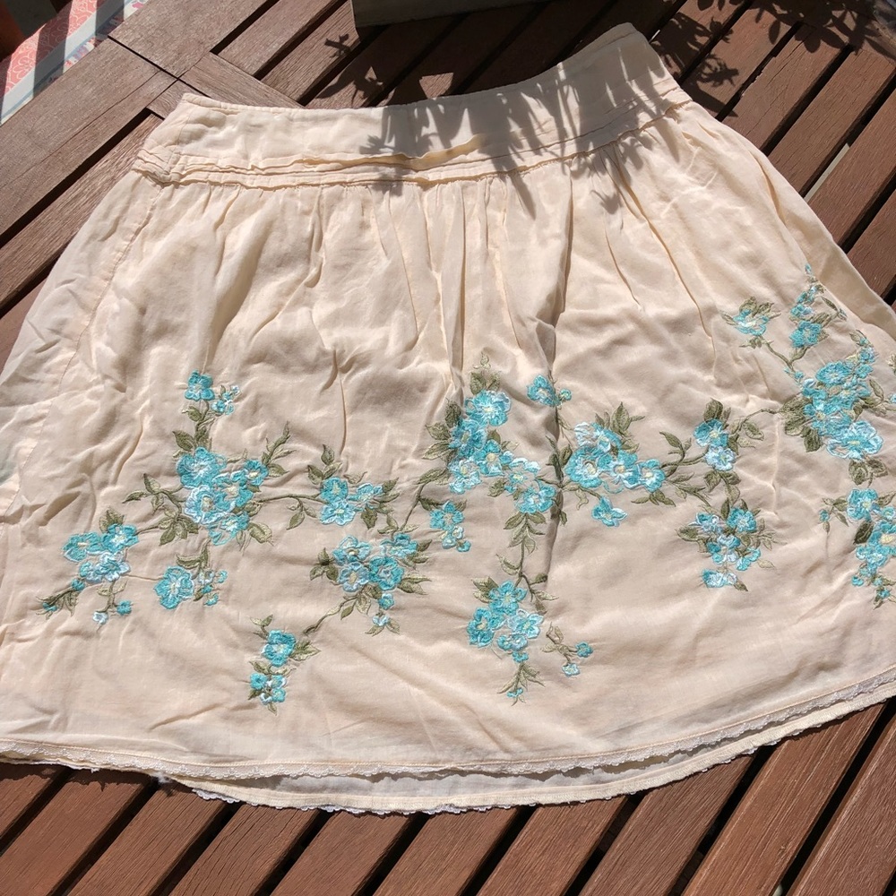 Cute Vintage Looking Floral Skirt